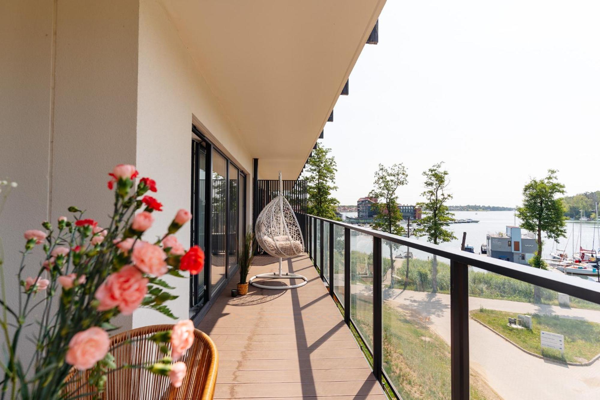 Lake Club Apartments - Loftaffair Mikołajki Exterior photo
